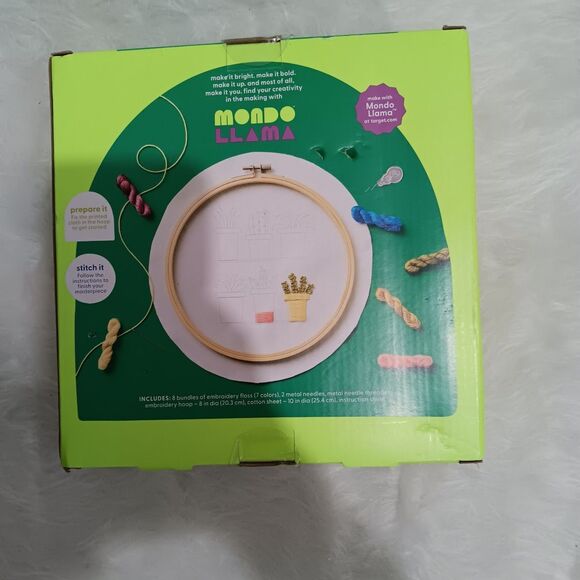 Mondo Llama Embroidery Kit - Picture 1 of 2